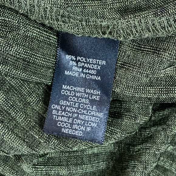 Worthington Vertical Stipe Top - Picture 4 of 4